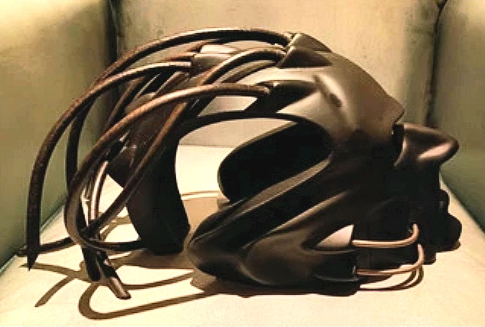 Oakley Bob Head Dread Medusa Exhibitor Sunglasses Display Stand - Picture 7 of 8