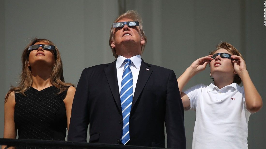 170821150501-donald-trump-melania-barron-eclipse-super-tease.jpg