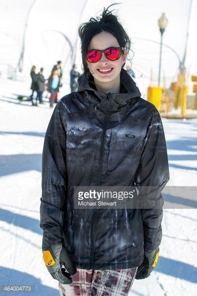 464004773-actress-krysten-ritter-attends-oakley-learn-gettyimages.jpg