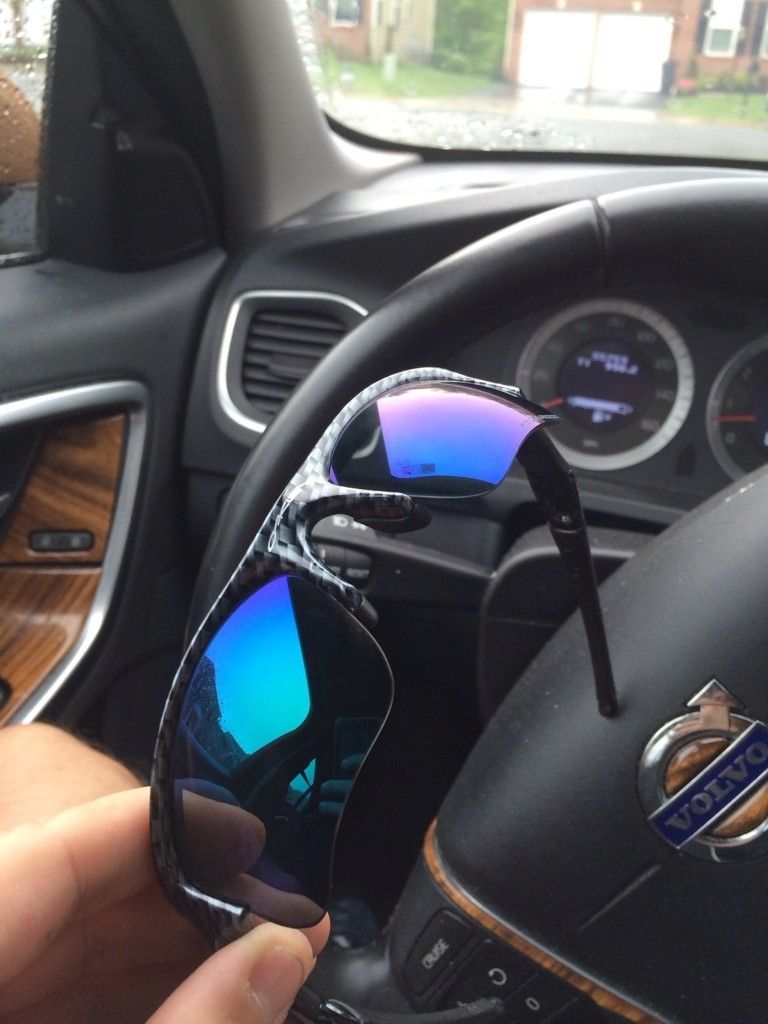 oakley red iridium polarized lens