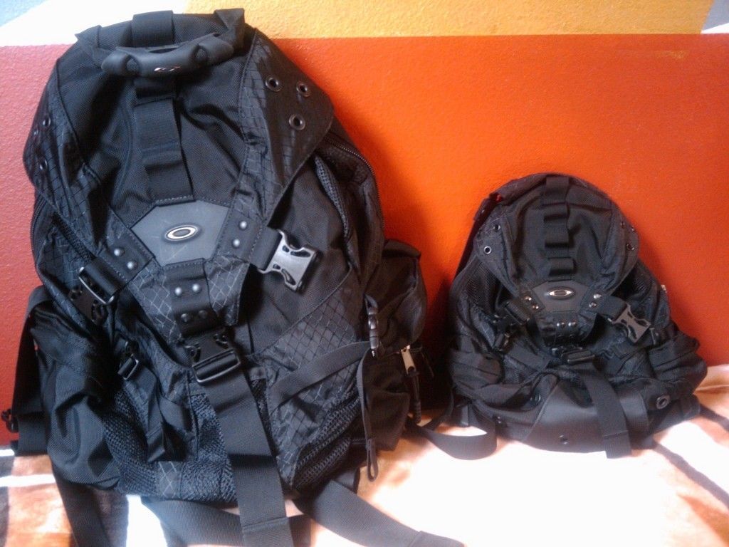 Buying - Small Icon backpack | Oakley Forum