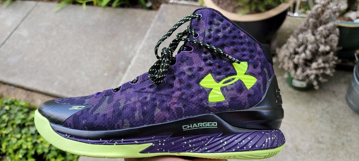 Curry One Retro Dark Matter.jpg