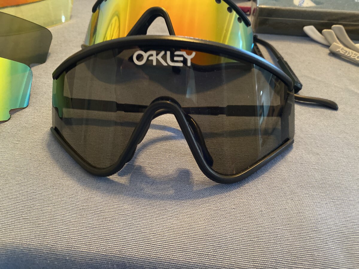 For Sale - Black/Black Original Eyeshade. | Oakley Forum