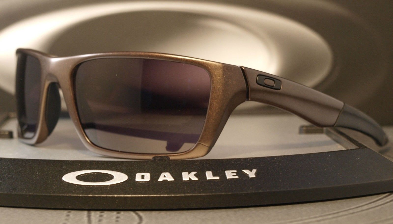 oakley jury sunglasses