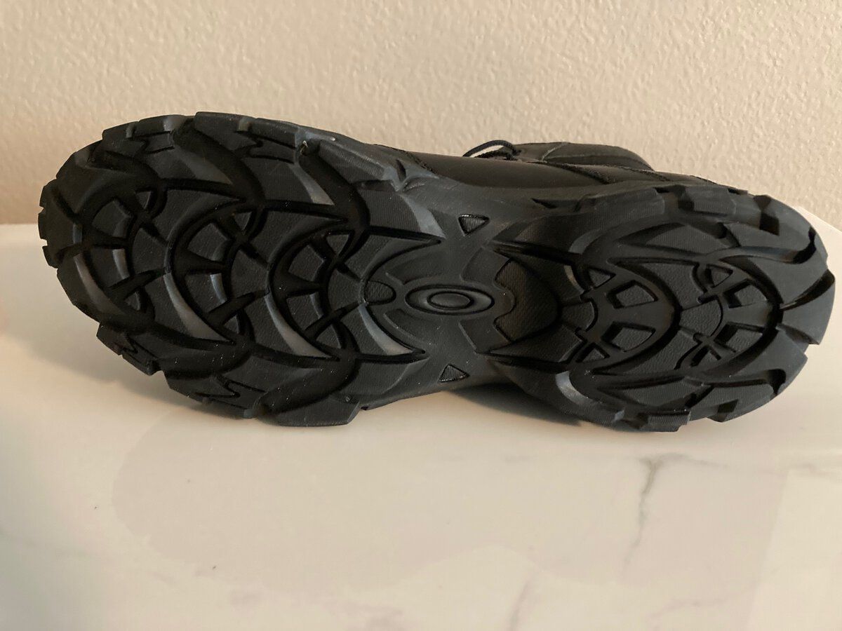 Oakley Boot 2 3.jpg