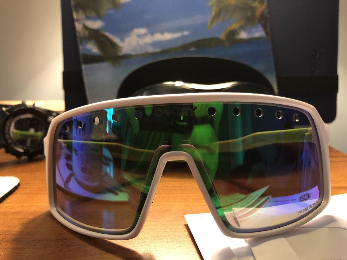 Oakley Eyeshade 4.jpg