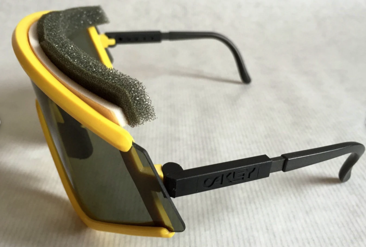 Oakley Eyeshades Factory Pilot sunglasses screenshot #2.png