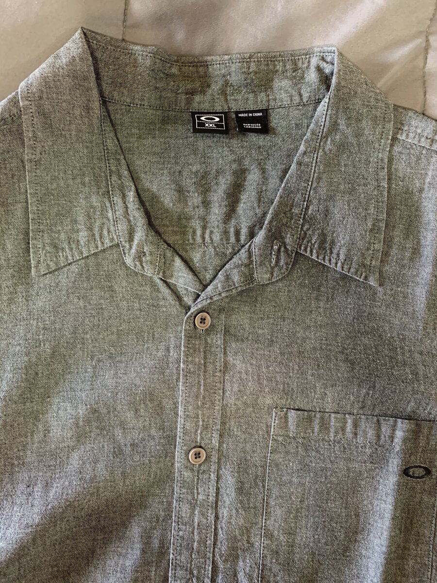 Oakley grey short sleeve   1.JPG