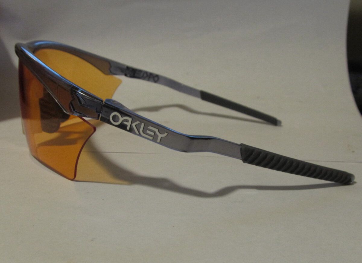 Oakley ID 4.jpg