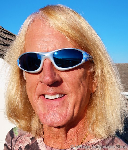 oakley straight jacket 04-261 silver blue flames sunglasses_3.jpg