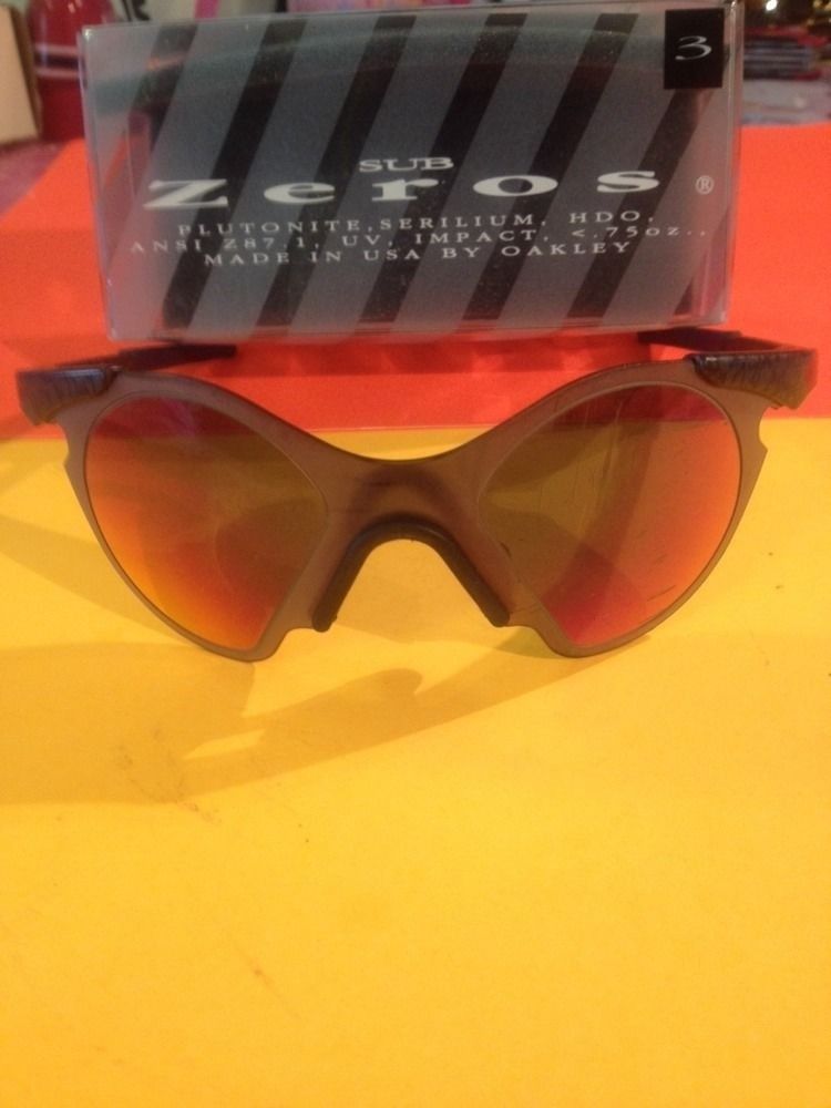 Oakley Sub Zero 3 Scratched 1.jpg