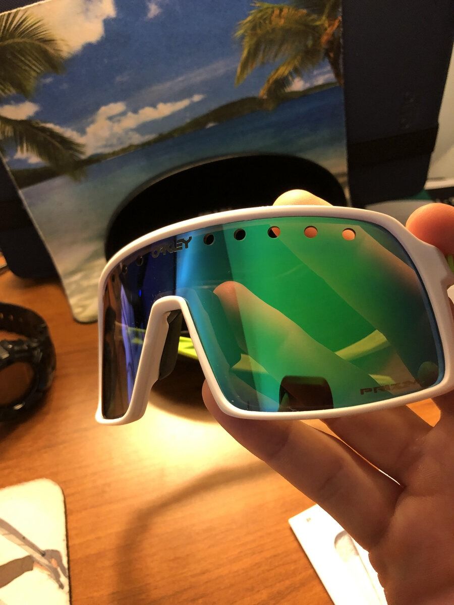 Oakley Sutro Eyeshade 2.jpg
