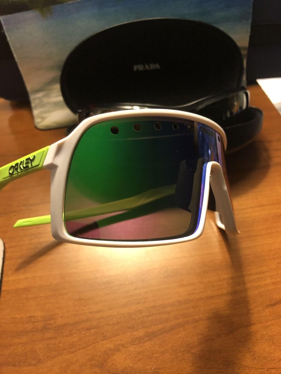 Oakley Sutro Eyeshade.jpg