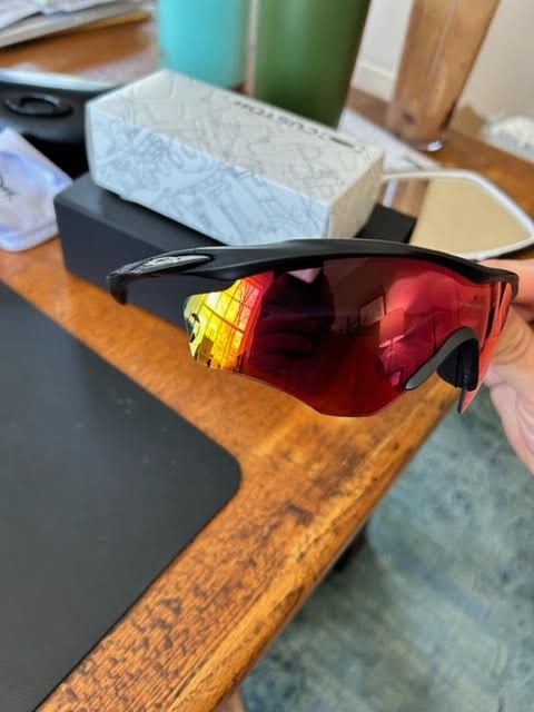 Oakley3.jpeg
