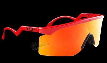 Oakley_razor_blade_red_iridium.jpg