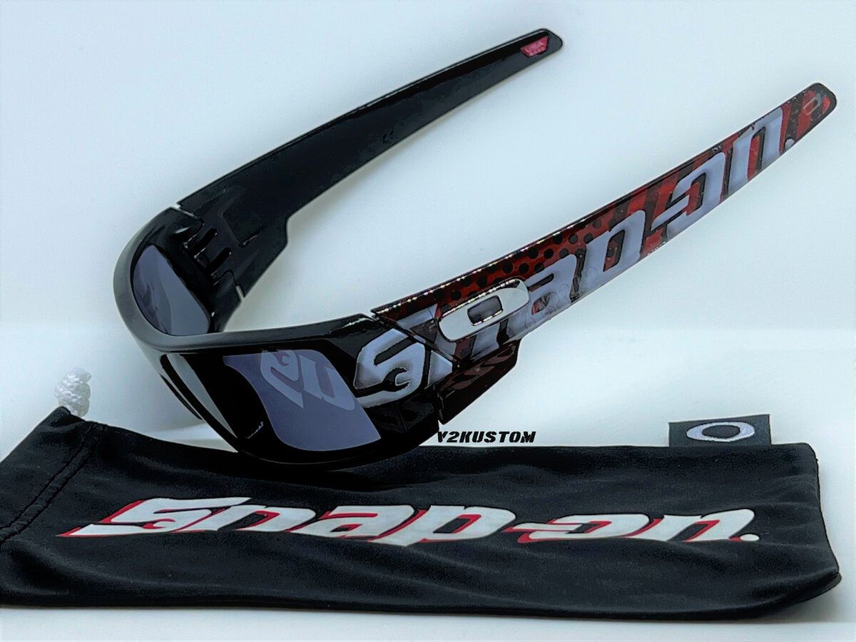 OAKLEYxSNAPON (5).jpg