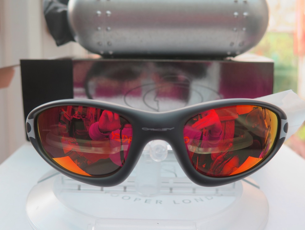 Portrait Brain Dead New Straight Jackets Dark Grey -White Flames - Prizm Ruby Iridiumjpg.jpg