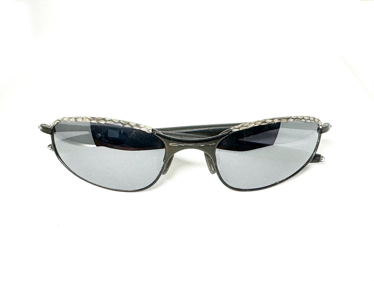 Rattler A Wire 001.jpg