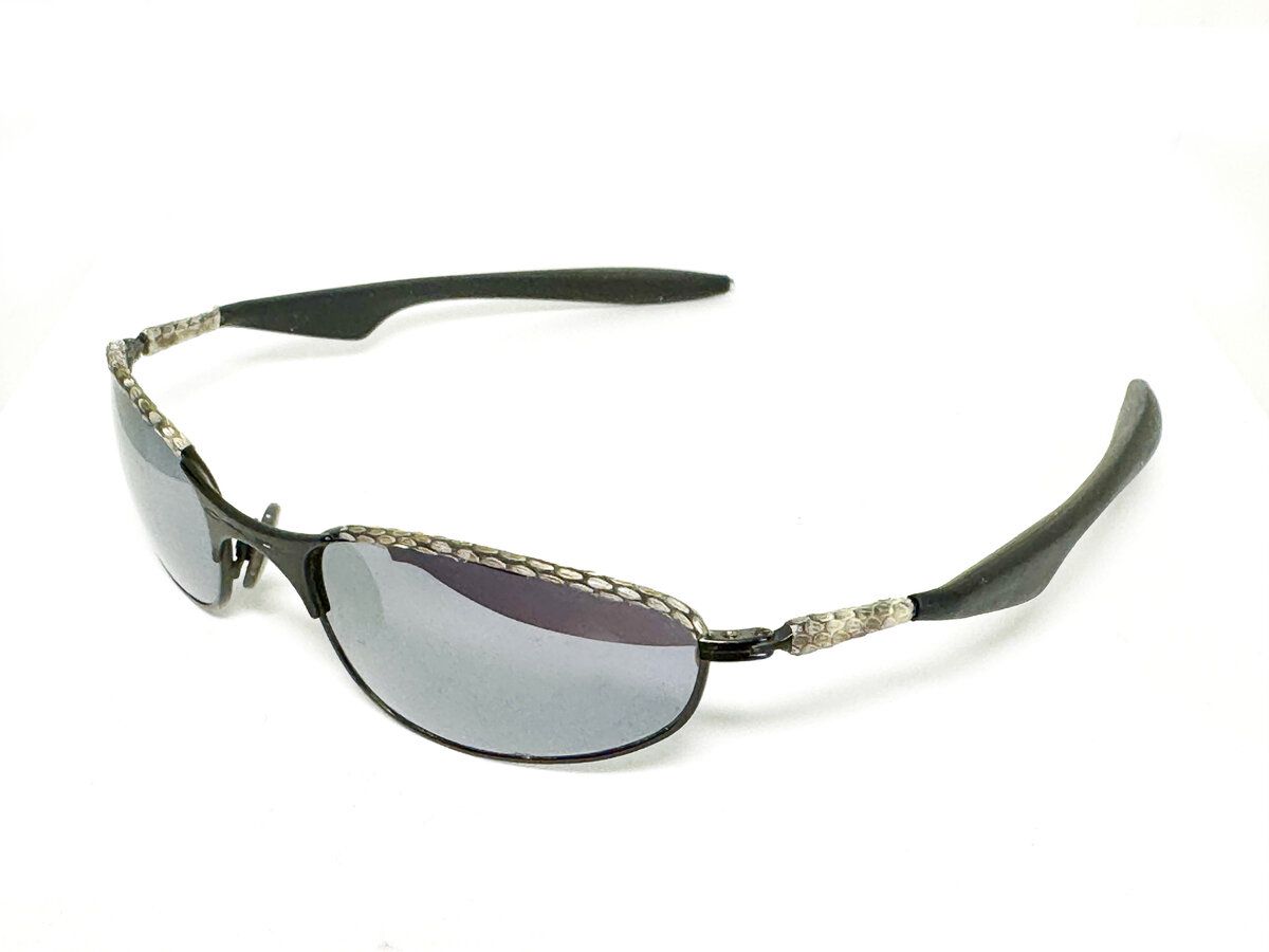 Rattler A Wire 003.jpg