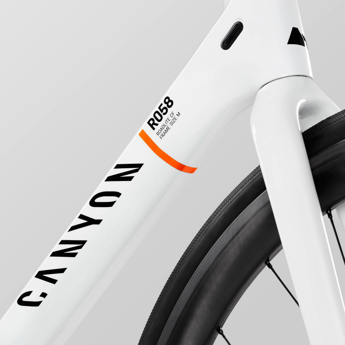 Roadlite CF 9 LTD Stock Photo 3.png