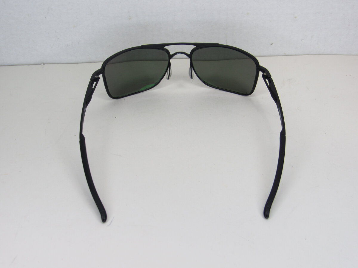 Sunglasses Oakley Guage 8 Black Case 05.JPG