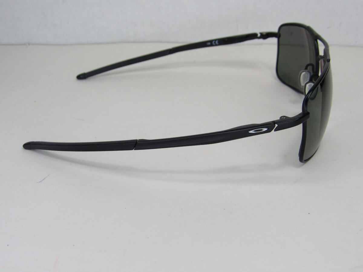 Sunglasses Oakley Guage 8 Black Case 09.JPG