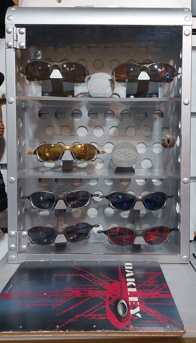 XXs and Half Xs in a customized Medicine box_2.jpg